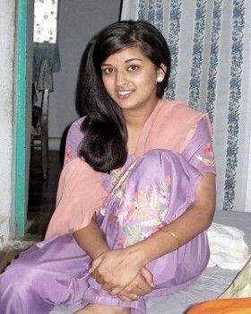 पैसा दे के कुवारीको चोदा