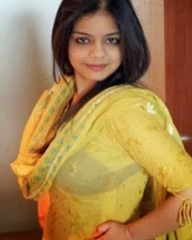 कौन चोद रहा है मुझे
